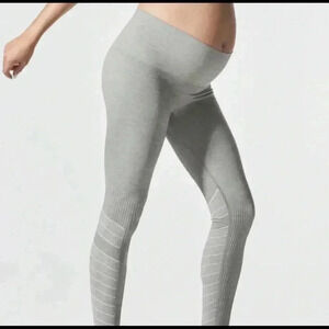 BLANQI Pale Gray Laser Cut High Rise Maternity Leggings Sz Small